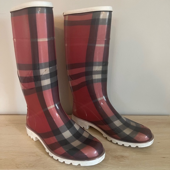 Burberry Women’s Rain Boot, size 39 - Picture 2 of 6